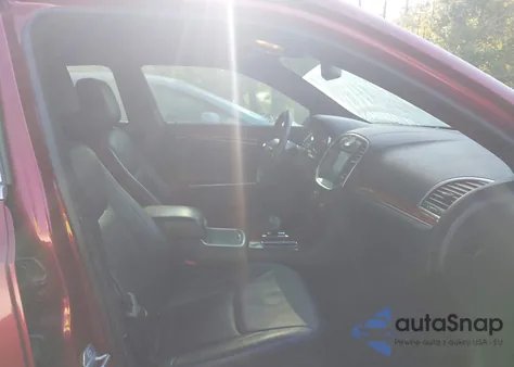 2014 Chrysler 300 из США, поврежденный, VIN 2C3CCARG2EH255833